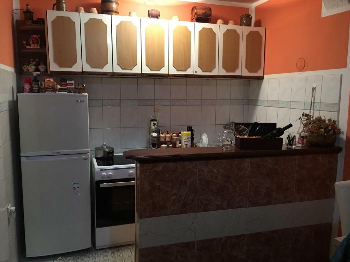 Apartmani Miljana Бар Экстерьер фото
